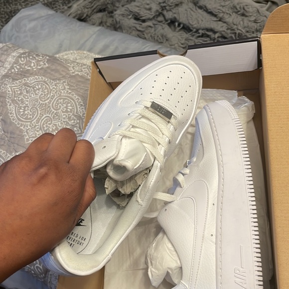 Sneakers - Picture 2 of 3